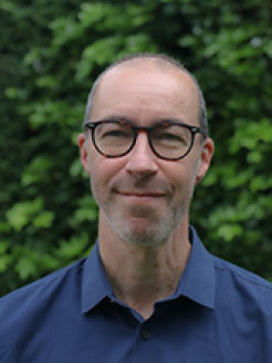 Photo of Richard Burdon